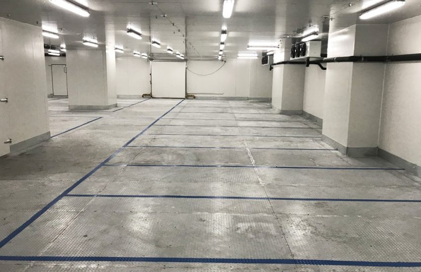 10015